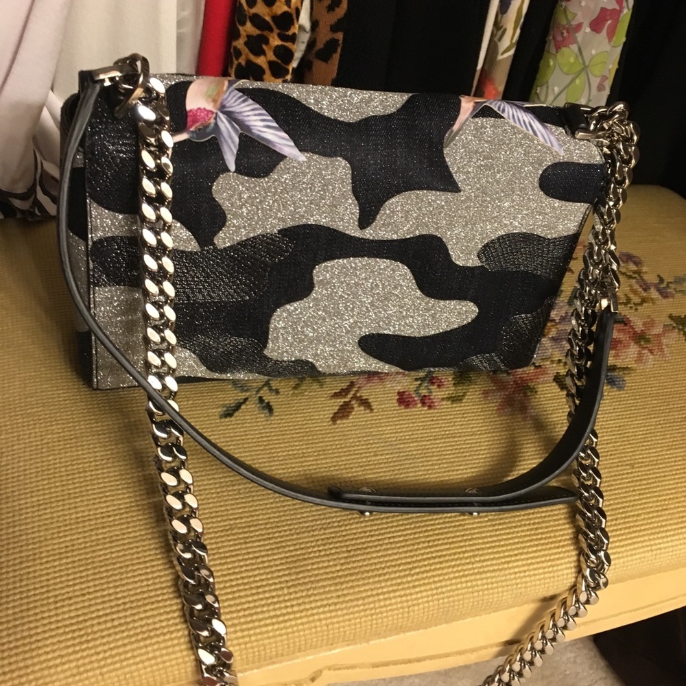 Purse - Picture 2 of 3